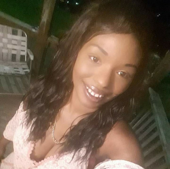 Meet your Posher, Erica - Picture 2 of 2